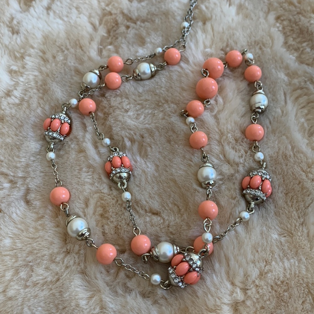 Banana Republic faux coral and pearl necklace